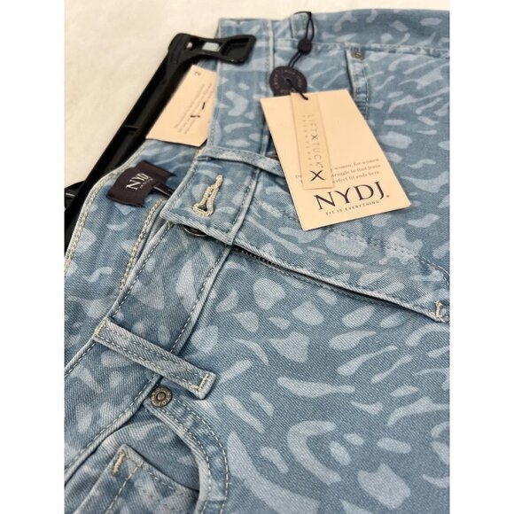 NYDJ Chloe Snow Leopard Print Slit Hem Capri Jeans w/Lift Tuck Technology Size 2 - Picture 8 of 10